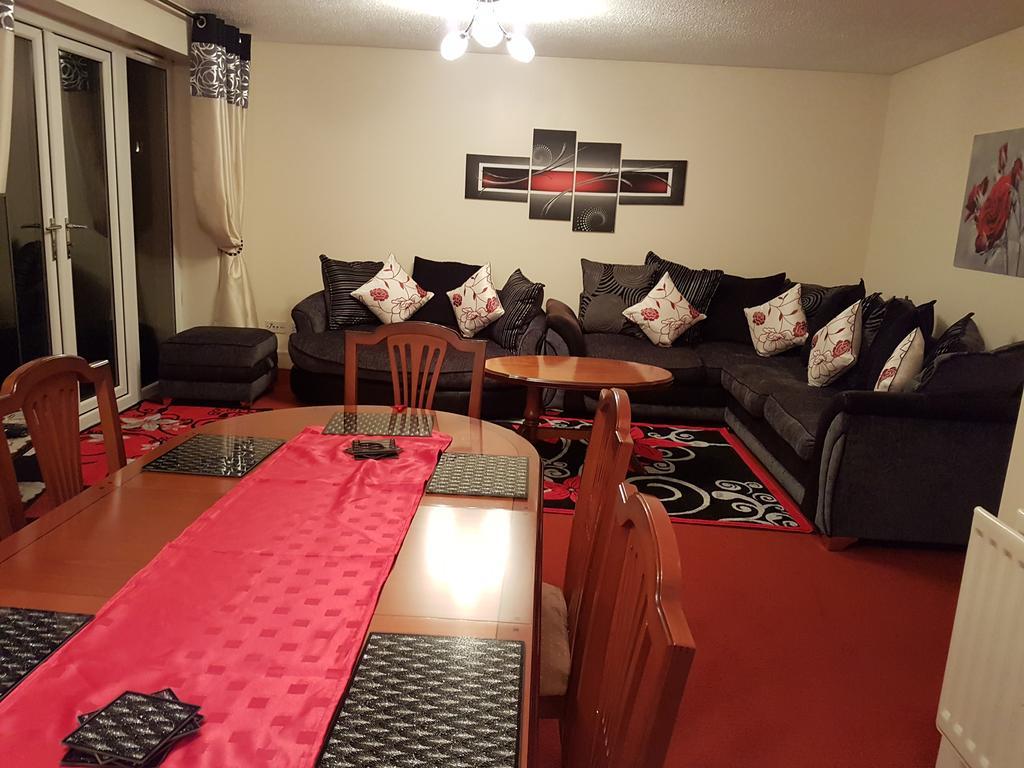 Edinburgh City Deluxe Apartment Exterior photo